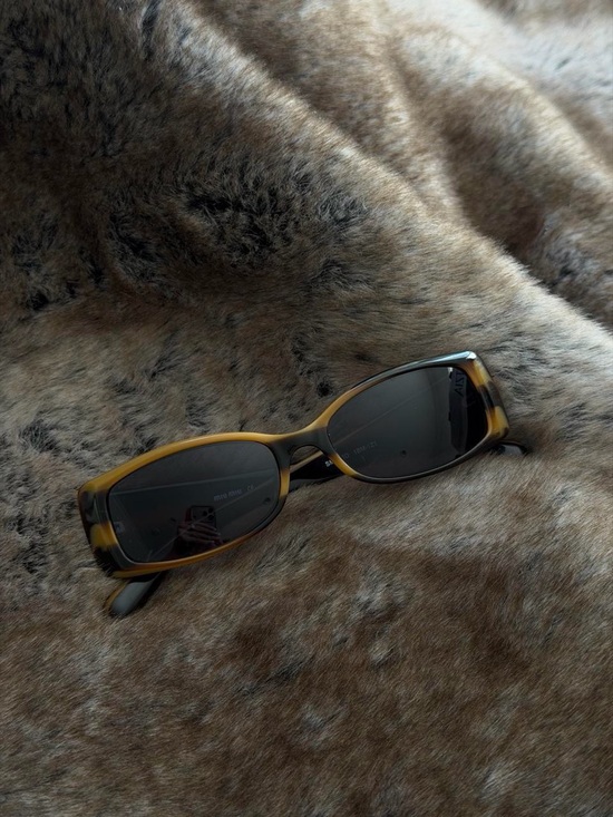 Miu Miu Accessories - Vintage Miu Miu women’s Rectangular Tortoiseshell Sunglasses - Brown/Black
